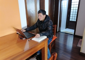 李海红
